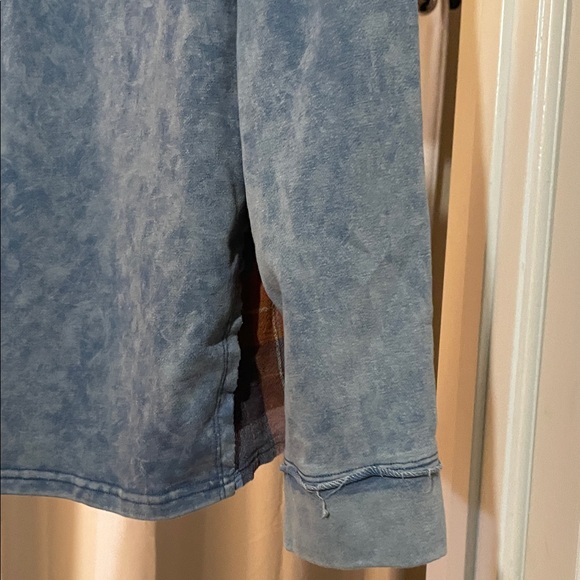 Women's Blue Button-Up Blouse - Picture 9 of 9